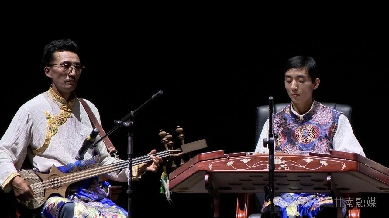 南木特藏戏《松赞干布》公益演出在夏河精彩上演