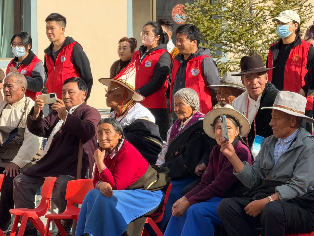 夏河县文化馆、非遗公司联合开展“我们的节日·重阳”主题文化活动