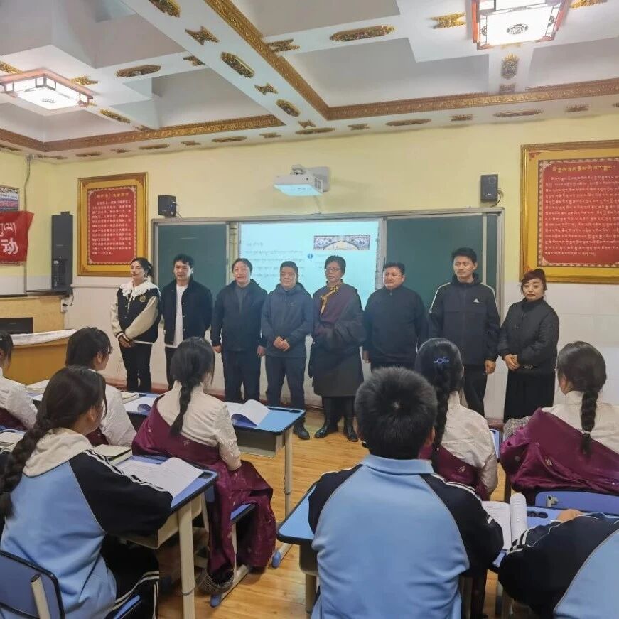 【&ldquo;三抓三促&rdquo;行动进行时】  县文化馆到夏河县藏族中学开展&ldquo;文化进校园&rdquo;系列活动
